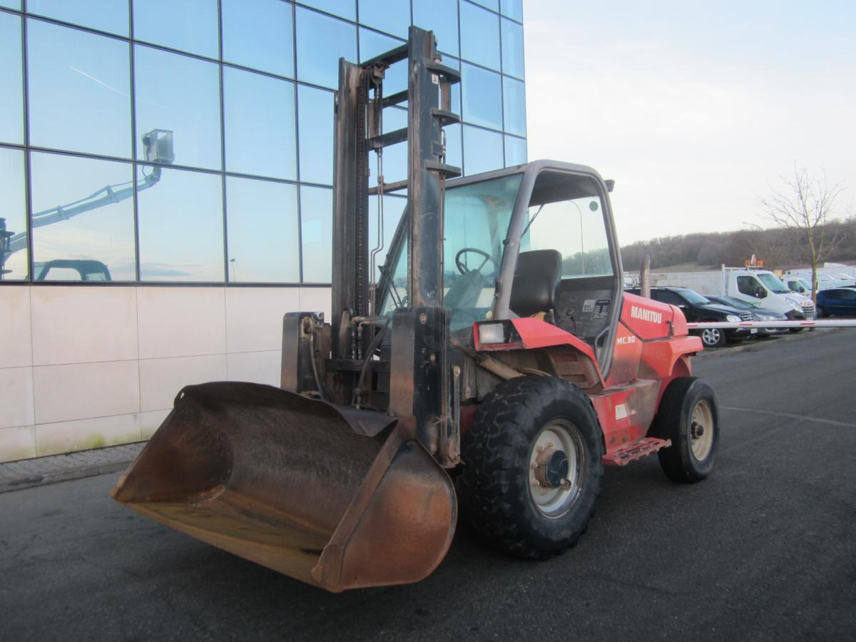 Manitou MC30 - Dīzeļiekrāvējs: foto 1 Manitou MC30 - Dīzeļiekrāvējs: foto 1