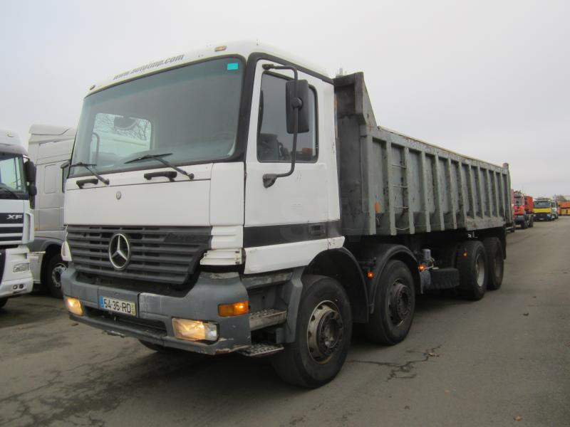 Mercedes 3235K - Kravas automašīna pašizgāzējs: foto 1 Mercedes 3235K - Kravas automašīna pašizgāzējs: foto 1