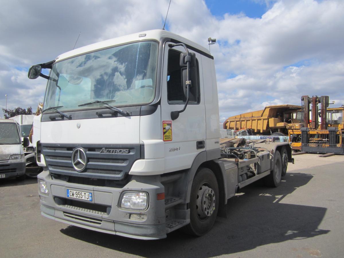 Mercedes Actros 2541 - Pacēlājs ar āķi: foto 1 Mercedes Actros 2541 - Pacēlājs ar āķi: foto 1