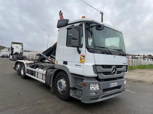 Mercedes Actros 2544 - Pacēlājs ar āķi: foto 2 Mercedes Actros 2544 - Pacēlājs ar āķi: foto 2