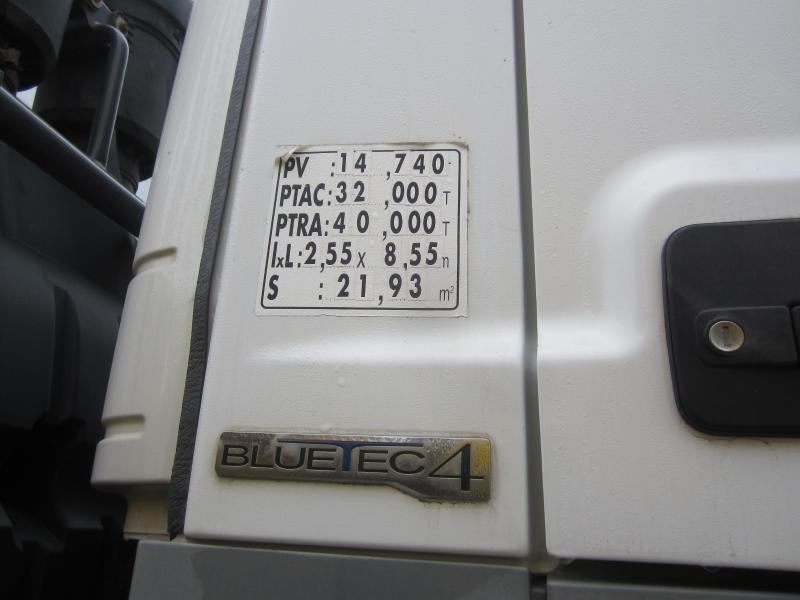 Mercedes Axor 3240 - Kravas automašīna pašizgāzējs: foto 4 Mercedes Axor 3240 - Kravas automašīna pašizgāzējs: foto 4