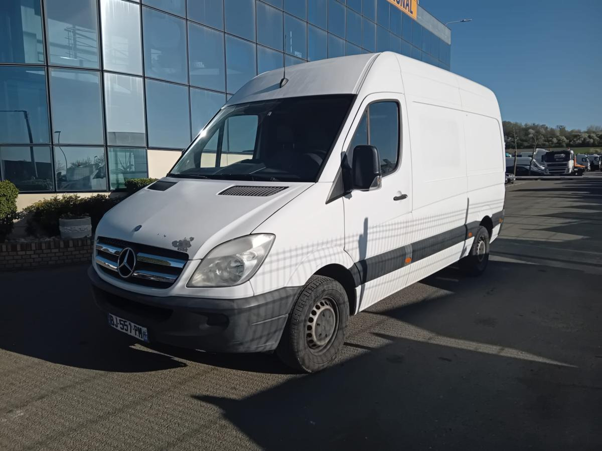 Mercedes Sprinter 218 CDI - Kravas mikroautobuss: foto 2 Mercedes Sprinter 218 CDI - Kravas mikroautobuss: foto 2