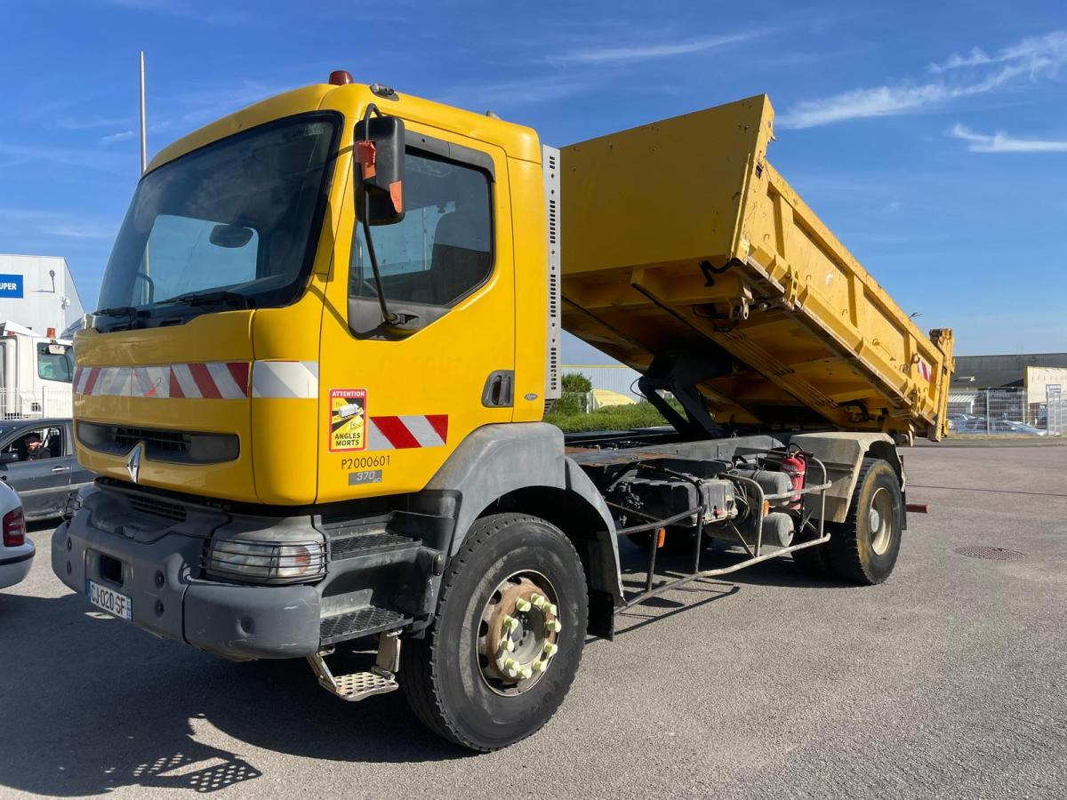 Renault Kerax 370 DCI - Kravas automašīna pašizgāzējs: foto 1 Renault Kerax 370 DCI - Kravas automašīna pašizgāzējs: foto 1