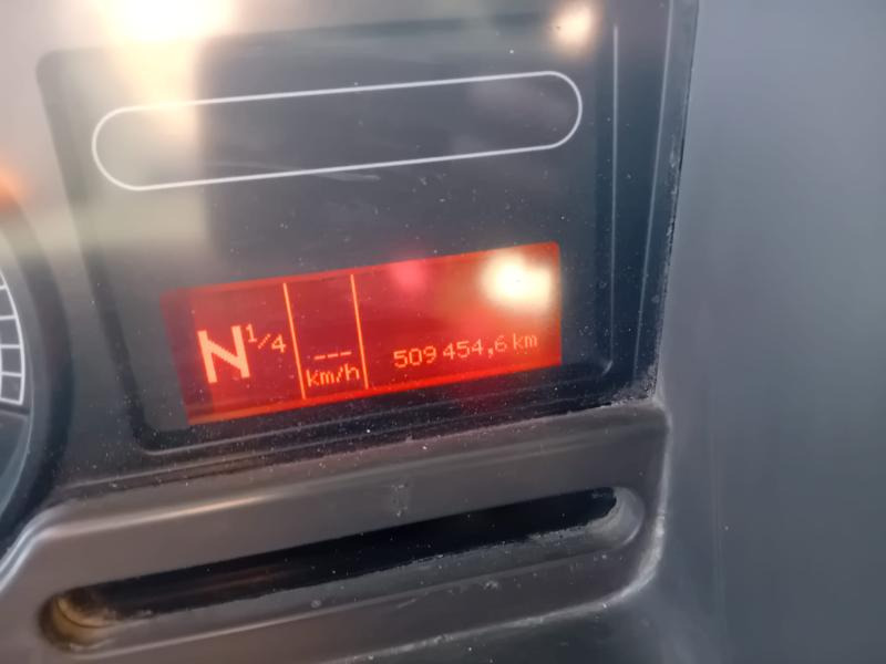 Renault Kerax 410 DXI - Kravas automašīna pašizgāzējs: foto 2 Renault Kerax 410 DXI - Kravas automašīna pašizgāzējs: foto 2