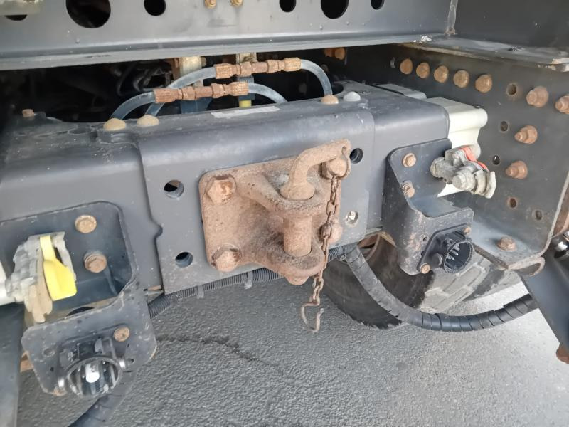 Renault Kerax 410 DXI - Kravas automašīna pašizgāzējs: foto 4 Renault Kerax 410 DXI - Kravas automašīna pašizgāzējs: foto 4