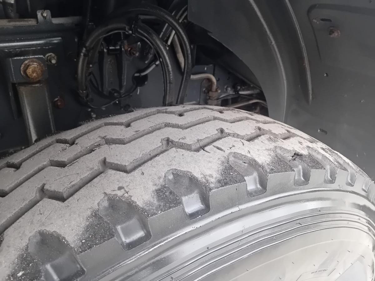 Renault Kerax 430 DXI - Būvgružu konteineru vedējs: foto 4 Renault Kerax 430 DXI - Būvgružu konteineru vedējs: foto 4