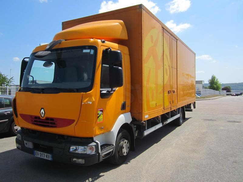 Renault Midlum 220 DXI - Kravas automašīna ar slēgto virsbūvi: foto 2 Renault Midlum 220 DXI - Kravas automašīna ar slēgto virsbūvi: foto 2