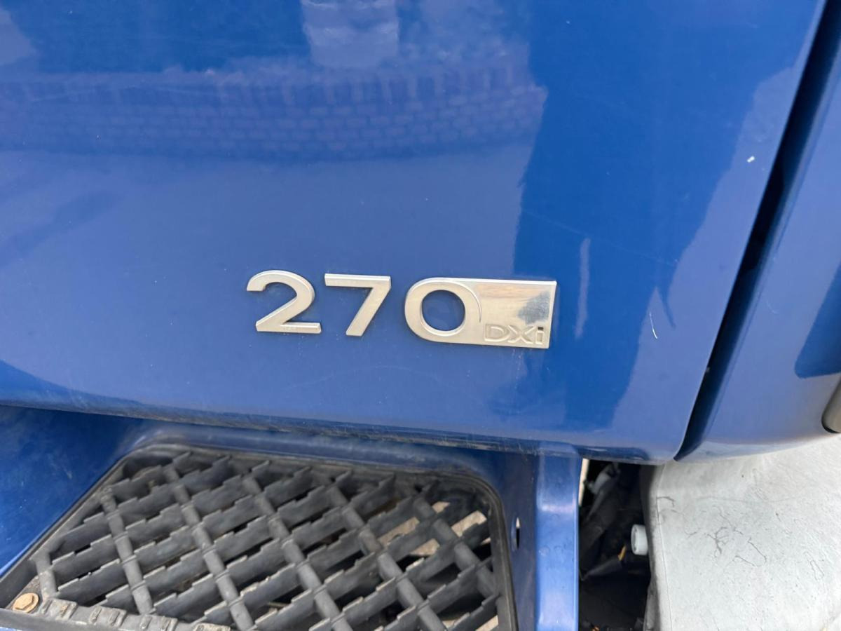 Renault Midlum 270 DXI - Kravas automašīna ar slēgto virsbūvi: foto 4 Renault Midlum 270 DXI - Kravas automašīna ar slēgto virsbūvi: foto 4