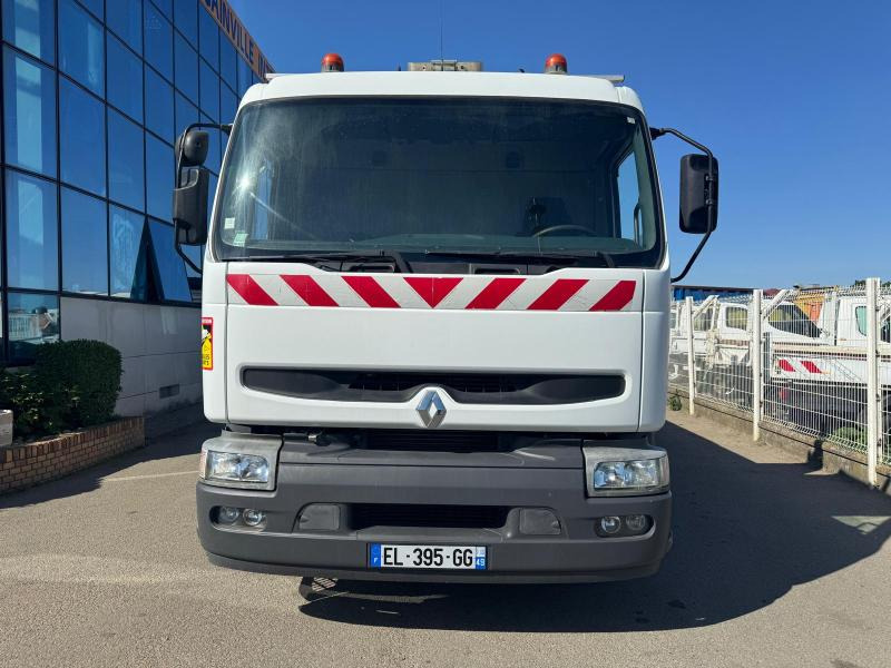 Renault Premium 210 - Kravas automašīna pašizgāzējs: foto 2 Renault Premium 210 - Kravas automašīna pašizgāzējs: foto 2
