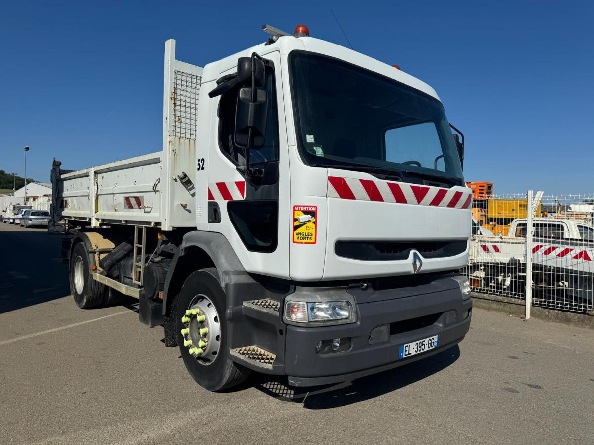 Renault Premium 210 - Kravas automašīna pašizgāzējs: foto 3 Renault Premium 210 - Kravas automašīna pašizgāzējs: foto 3
