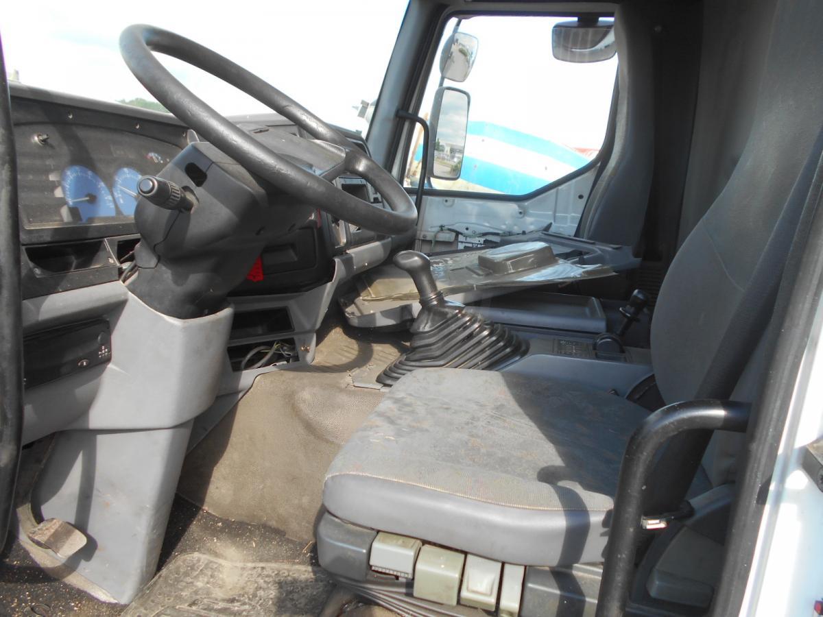 Interior photo 1: Šasija kravas automašīna Renault Premium 270 DCI