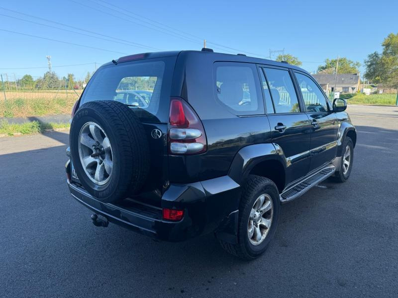 Toyota Land Cruiser - SUV: foto 4 Toyota Land Cruiser - SUV: foto 4
