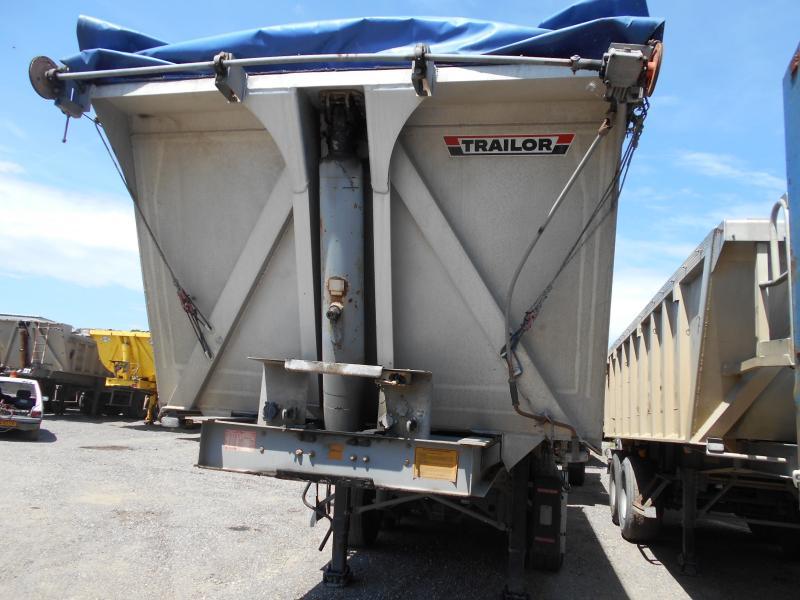 Trailor - Puspiekabe pašizgāzējs: foto 2 Trailor - Puspiekabe pašizgāzējs: foto 2