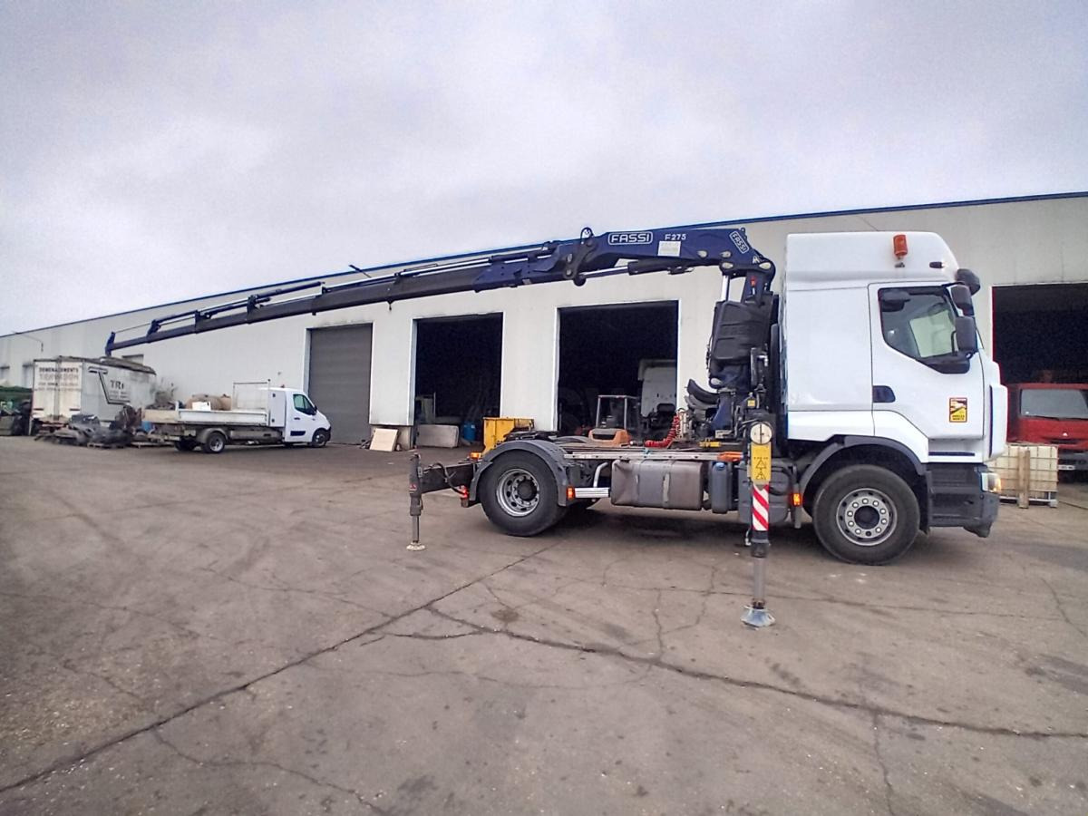 Renault Premium - Vilcējs: foto 3 Renault Premium - Vilcējs: foto 3