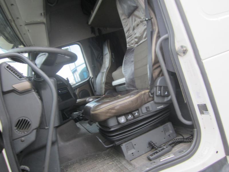 Vilcējs Volvo FH16 600: foto 18