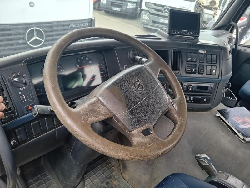 Volvo FM 400 - Pacēlājs ar āķi: foto 5 Volvo FM 400 - Pacēlājs ar āķi: foto 5