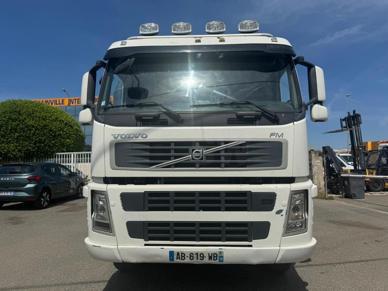 Volvo FM 460 - Kravas automašīna pašizgāzējs: foto 3 Volvo FM 460 - Kravas automašīna pašizgāzējs: foto 3