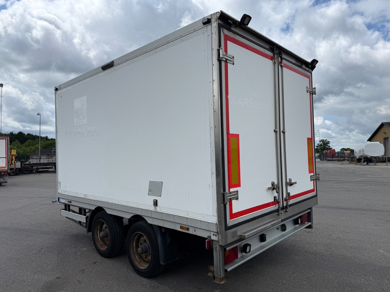 Blomenröhr 2 axle 7500 kg. Closed box / Koffer - Piekabe slēgtā virsbūve: foto 4 Blomenröhr 2 axle 7500 kg. Closed box / Koffer - Piekabe slēgtā virsbūve: foto 4