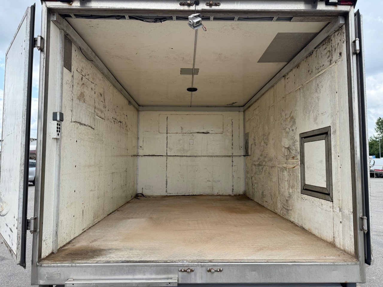 Blomenröhr 2 axle 7500 kg. Closed box / Koffer - Piekabe slēgtā virsbūve: foto 5 Blomenröhr 2 axle 7500 kg. Closed box / Koffer - Piekabe slēgtā virsbūve: foto 5