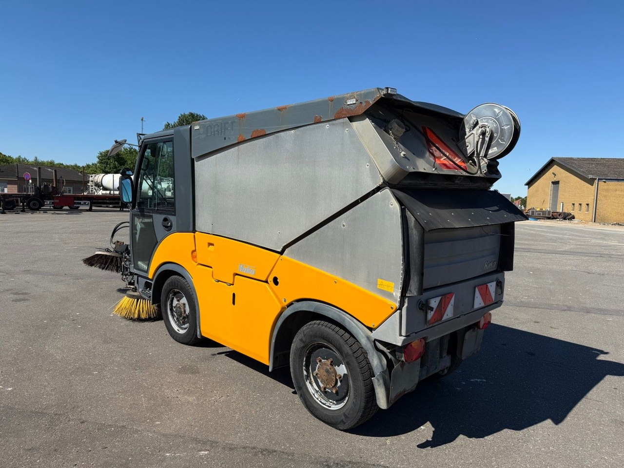 Hako Citymaster 2000 4x4 Euro 5 Kehrmaschine - Ielu tīrīšanas mašīna: foto 4 Hako Citymaster 2000 4x4 Euro 5 Kehrmaschine - Ielu tīrīšanas mašīna: foto 4