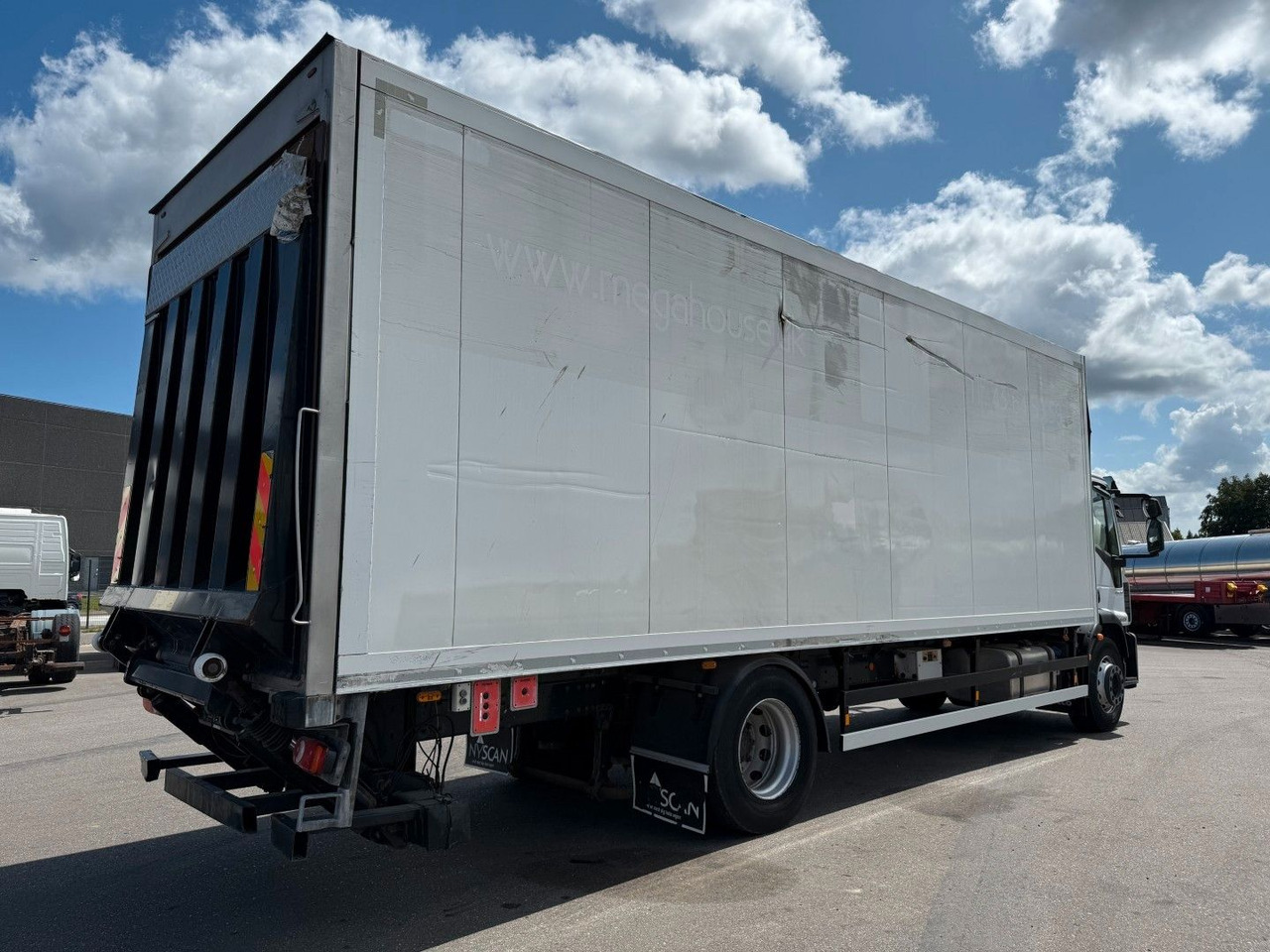 Iveco 180E32 4x2 Schmitz / Thermo King T-1200R Spectru Iveco 180E32 4x2 Schmitz / Thermo King T-1200R Spectru - Kravas automašīna refrižerators: foto 3 Iveco 180E32 4x2 Schmitz / Thermo King T-1200R Spectru Iveco 180E32 4x2 Schmitz / Thermo King T-1200R Spectru - Kravas automašīna refrižerators: foto 3