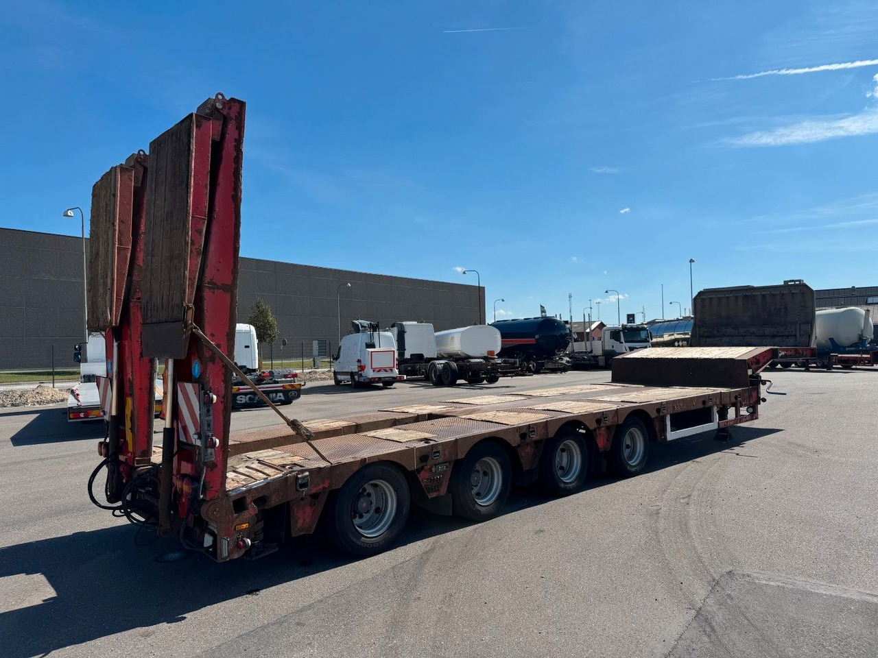 Kel-Berg Faymonville 4 axle Ausziehbar Tieflader - Puspiekabe zema profila platforma: foto 3 Kel-Berg Faymonville 4 axle Ausziehbar Tieflader - Puspiekabe zema profila platforma: foto 3