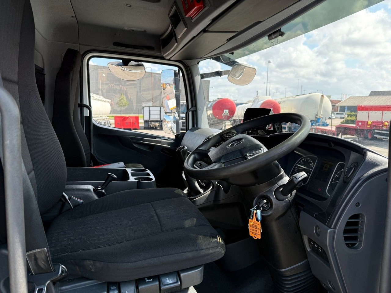 Mercedes-Benz Atego 1323 RHD Euro 6 Hvidtved Larsen Cityflex - Asenizācijas mašīna: foto 5 Mercedes-Benz Atego 1323 RHD Euro 6 Hvidtved Larsen Cityflex - Asenizācijas mašīna: foto 5