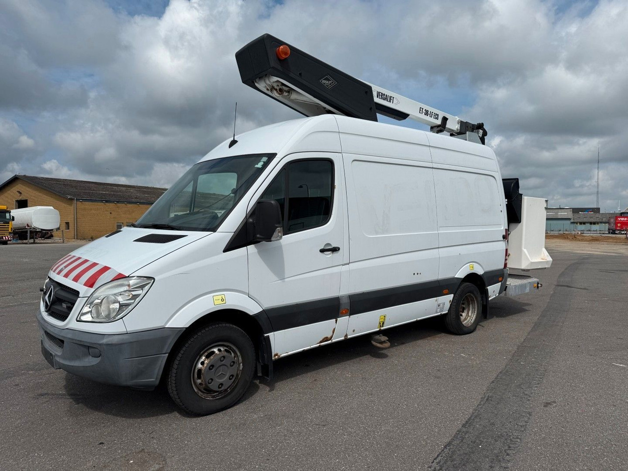 Mercedes-Benz Sprinter 516 516 CDI Versalift ET-36-LF ECO 13.7 - Autopacēlājs: foto 1 Mercedes-Benz Sprinter 516 516 CDI Versalift ET-36-LF ECO 13.7 - Autopacēlājs: foto 1