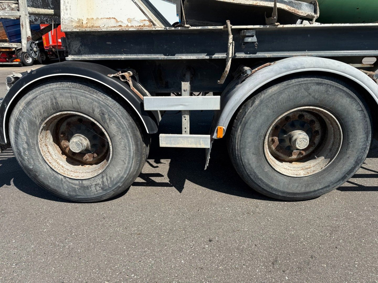 Puspiekabe Le Cinena 12 m2 Baruval 2 axle Concrete trailer Lecinena 12 m3 Baruval 2 achse Beton/Concrete mixer: foto 8