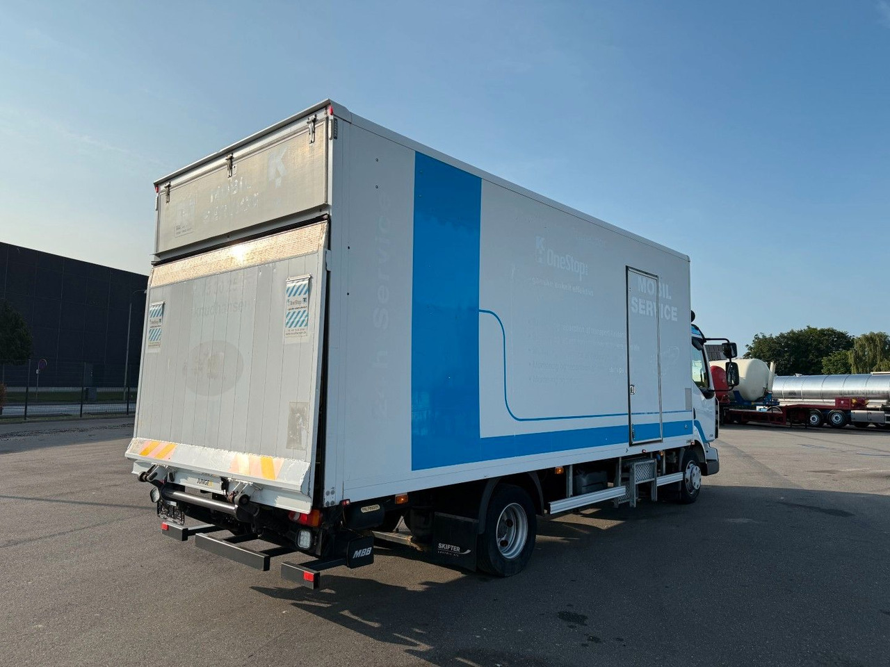 Renault Midlum 220 DXI 4x2 6.0 Box / Koffer - Kravas automašīna ar slēgto virsbūvi: foto 3 Renault Midlum 220 DXI 4x2 6.0 Box / Koffer - Kravas automašīna ar slēgto virsbūvi: foto 3