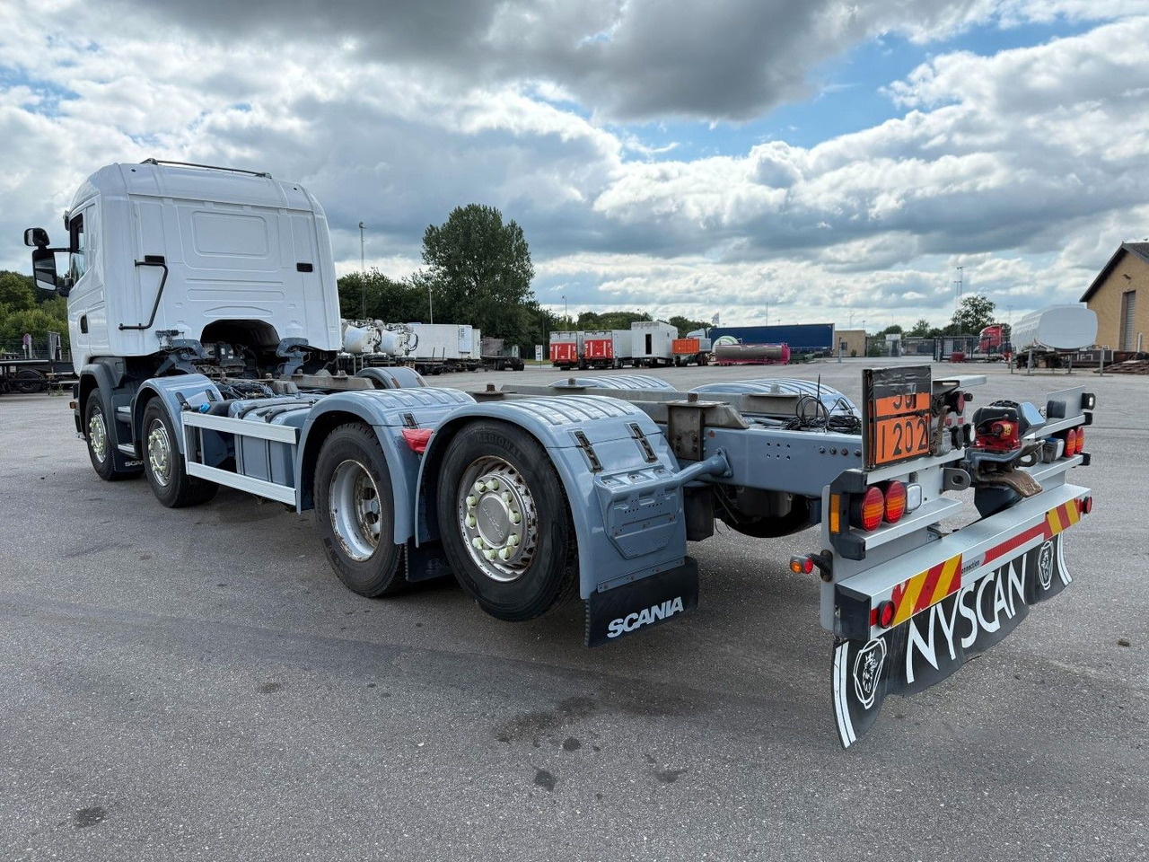 Scania G450 8x2*6 ADR Chassis / Fahrgestell / Euro 6 - Šasija kravas automašīna: foto 4 Scania G450 8x2*6 ADR Chassis / Fahrgestell / Euro 6 - Šasija kravas automašīna: foto 4