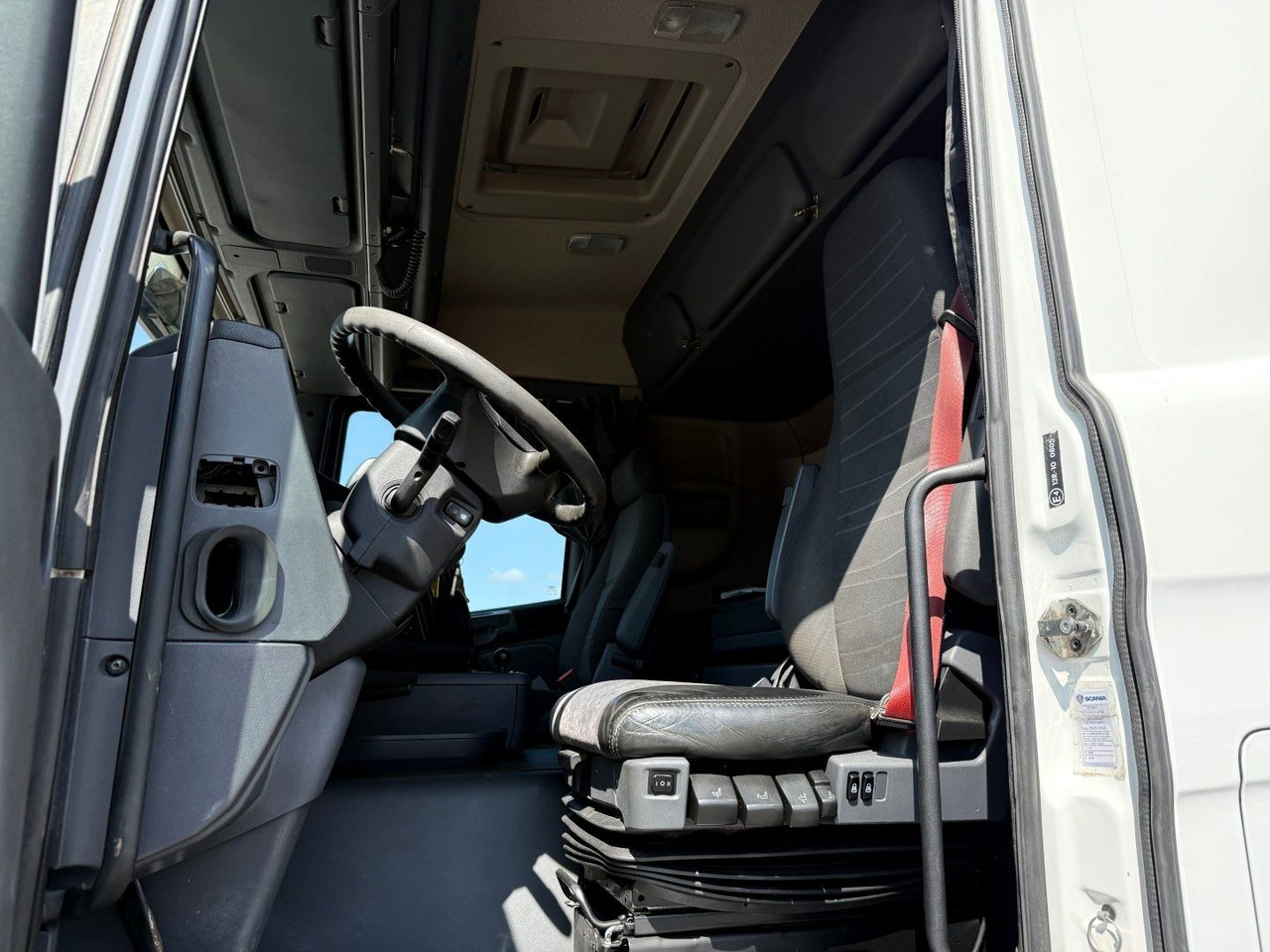 Scania G480 8x2*6 24.000 L / 5 compartments / ADR Tank - Autocisterna: foto 5 Scania G480 8x2*6 24.000 L / 5 compartments / ADR Tank - Autocisterna: foto 5
