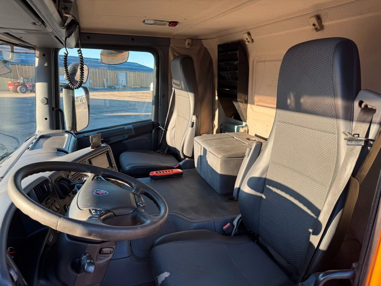 Scania P400 6x2*4 Hvidtved Larsen Flexline 310 - Asenizācijas mašīna: foto 5 Scania P400 6x2*4 Hvidtved Larsen Flexline 310 - Asenizācijas mašīna: foto 5