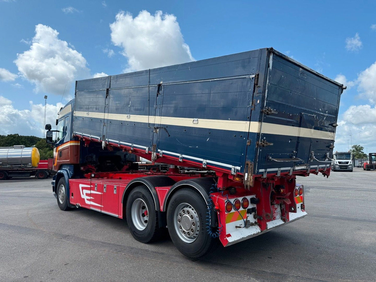 Scania R520 6x2 Highline Getreidekipper Euro 6 - Kravas automašīna pašizgāzējs: foto 4 Scania R520 6x2 Highline Getreidekipper Euro 6 - Kravas automašīna pašizgāzējs: foto 4