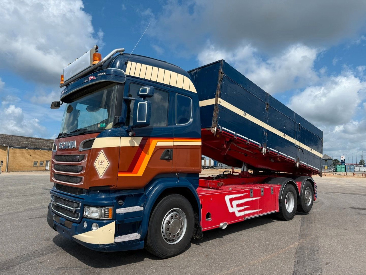 Scania R520 6x2 Highline Getreidekipper Euro 6 - Kravas automašīna pašizgāzējs: foto 1 Scania R520 6x2 Highline Getreidekipper Euro 6 - Kravas automašīna pašizgāzējs: foto 1