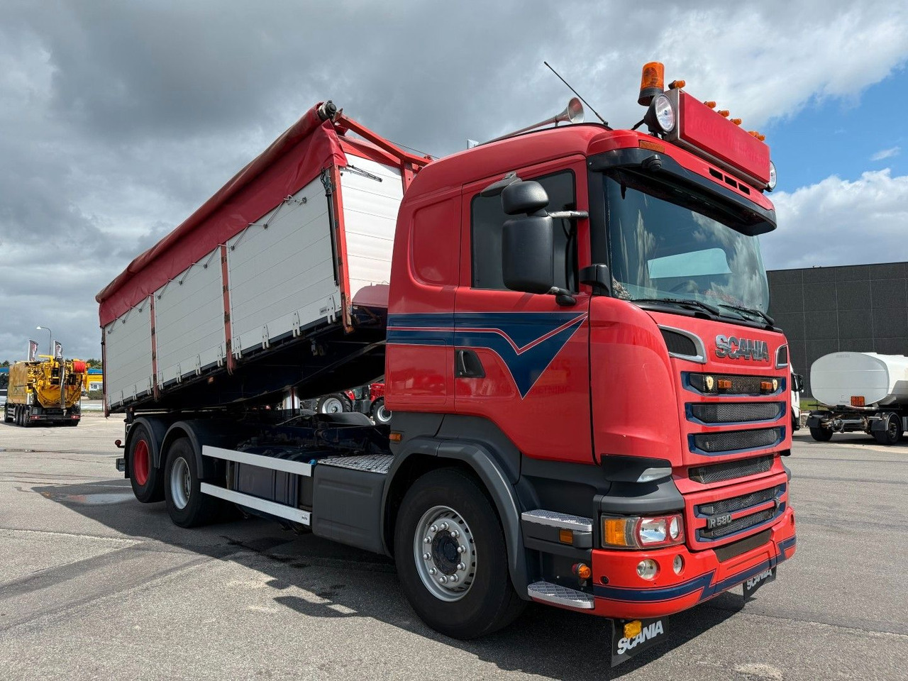 Scania R580 V8 6x2 Highline Euro 6 / Tipper / Kipper - Kravas automašīna pašizgāzējs: foto 2 Scania R580 V8 6x2 Highline Euro 6 / Tipper / Kipper - Kravas automašīna pašizgāzējs: foto 2