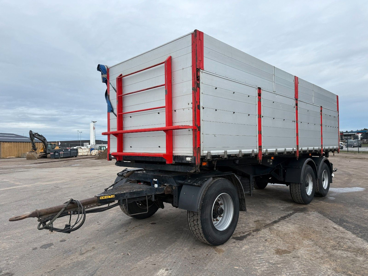 Skelhøje SVF P324 24 t. 3 axle Tipper / Getreide - Piekabe pašizgāzējs: foto 2 Skelhøje SVF P324 24 t. 3 axle Tipper / Getreide - Piekabe pašizgāzējs: foto 2