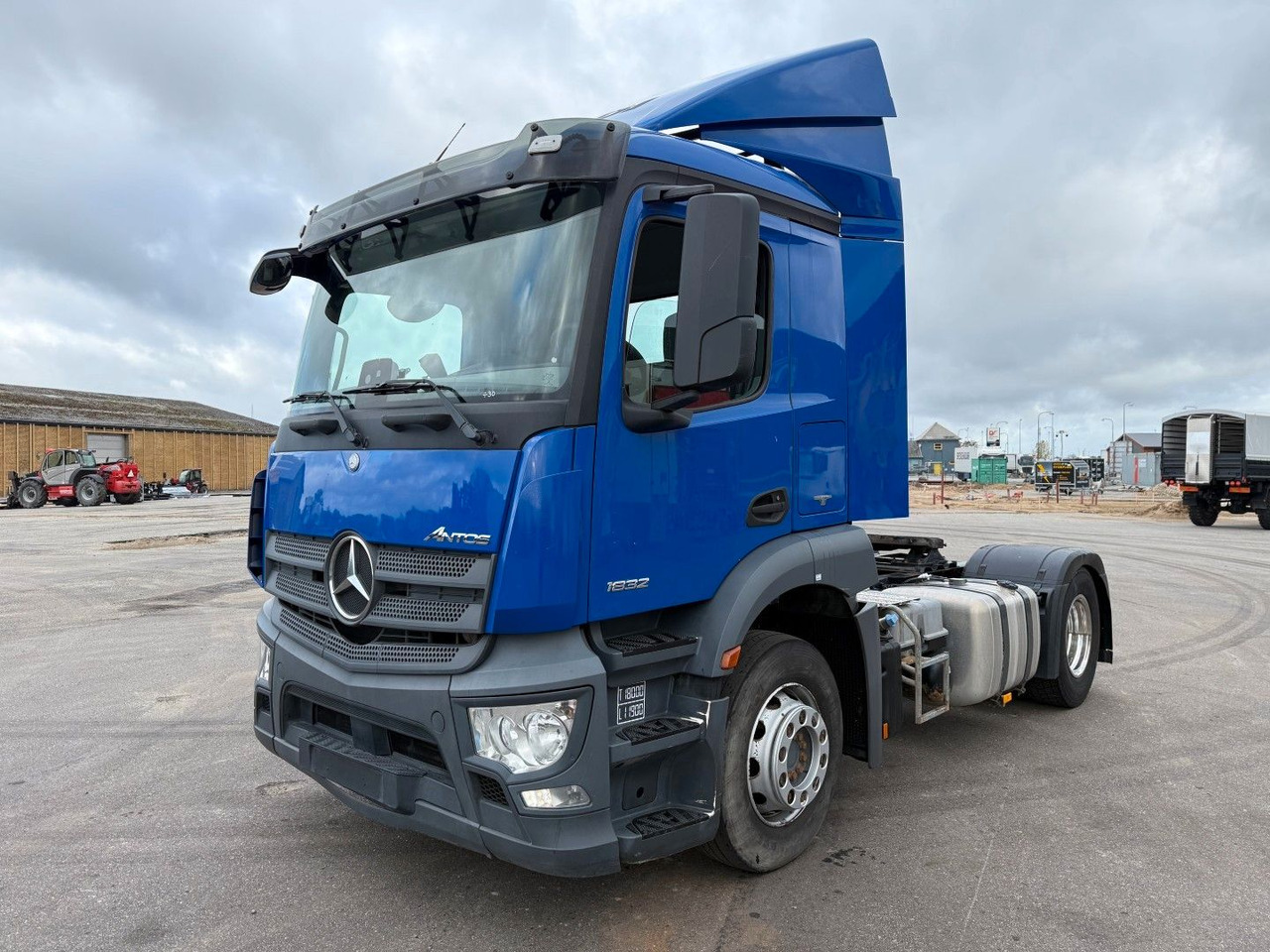 Mercedes-Benz Actros 1832 4x2 Euro 6 - Vilcējs: foto 1 Mercedes-Benz Actros 1832 4x2 Euro 6 - Vilcējs: foto 1