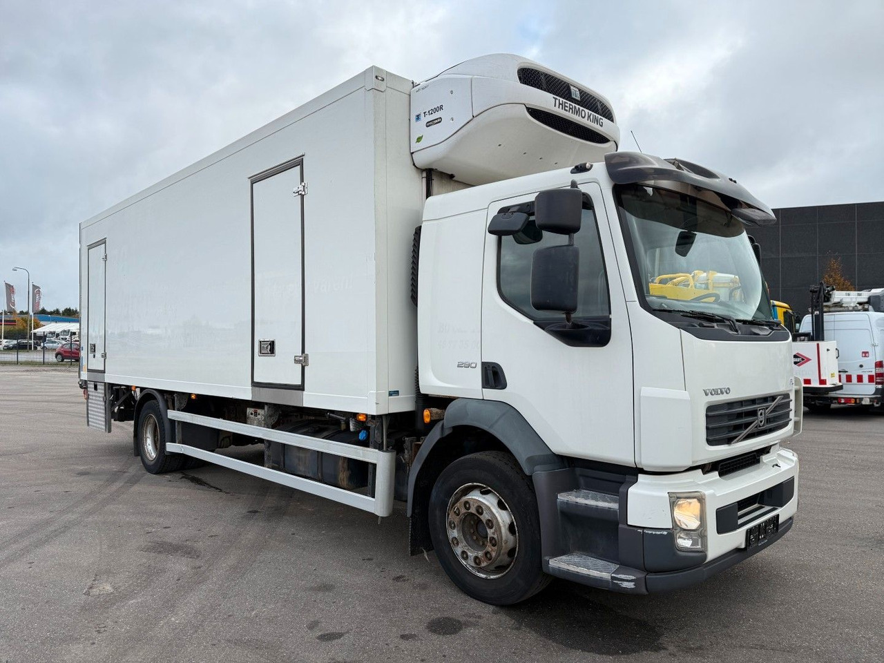 Volvo FL290 4x2 Thermo King T1200-R Euro 5 - Kravas automašīna refrižerators: foto 2 Volvo FL290 4x2 Thermo King T1200-R Euro 5 - Kravas automašīna refrižerators: foto 2