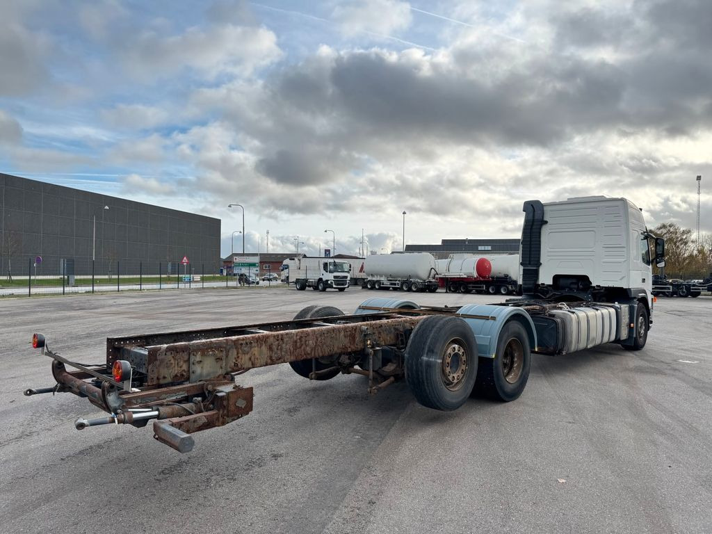 Volvo FM340 6x2 Globetrotter Chassis / Fahrgestell - Šasija kravas automašīna: foto 3 Volvo FM340 6x2 Globetrotter Chassis / Fahrgestell - Šasija kravas automašīna: foto 3