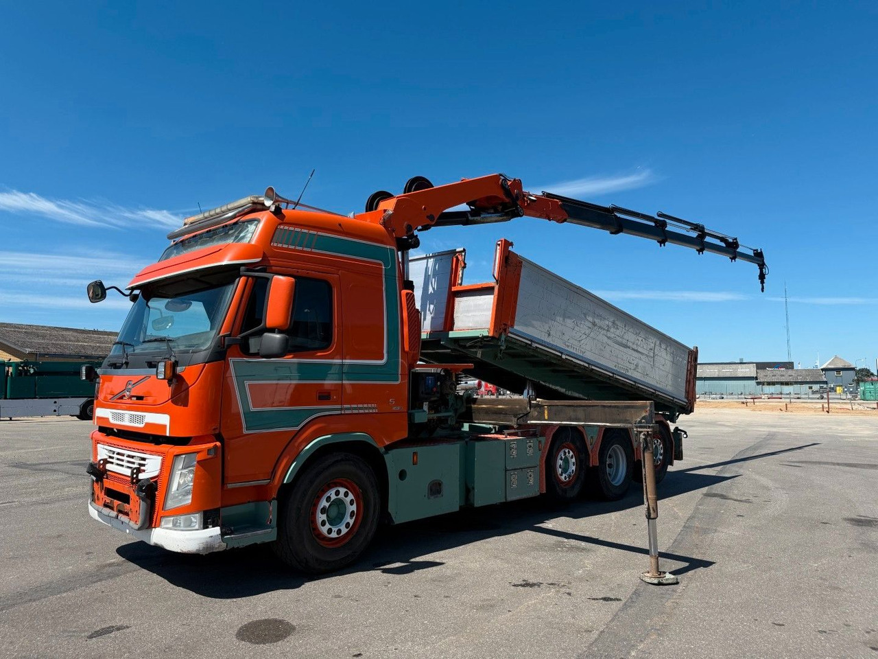 Volvo FM500 8x2*6 Crane HMF 2620 K5 Pendel Tipper - Kravas auto ar manipulatoru: foto 1 Volvo FM500 8x2*6 Crane HMF 2620 K5 Pendel Tipper - Kravas auto ar manipulatoru: foto 1