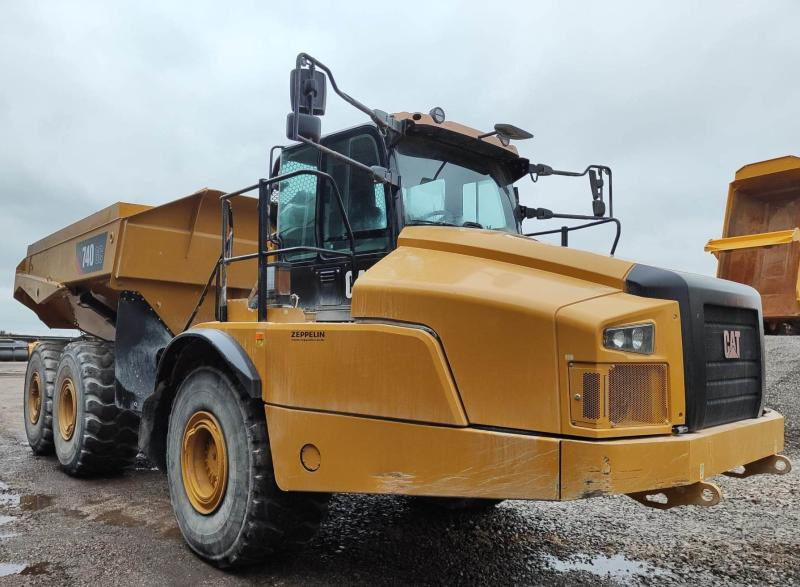 Caterpillar 740GC - Artikulētias pašizgāzējs: foto 3 Caterpillar 740GC - Artikulētias pašizgāzējs: foto 3