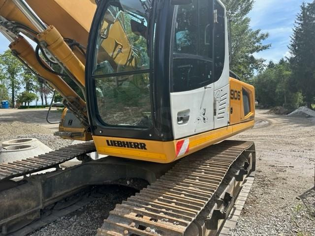 Liebherr R906LC Litronic - Kāpurķēžu ekskavators: foto 1 Liebherr R906LC Litronic - Kāpurķēžu ekskavators: foto 1