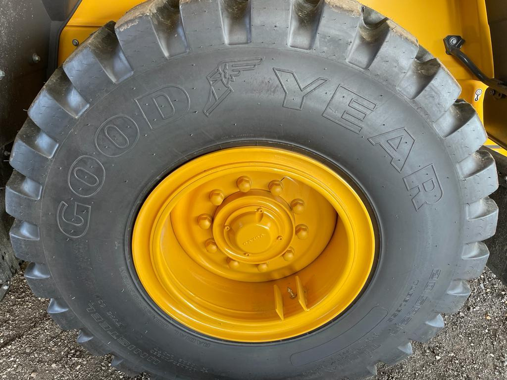 Volvo L60H - Riteņu iekrāvējs: foto 5 Volvo L60H - Riteņu iekrāvējs: foto 5