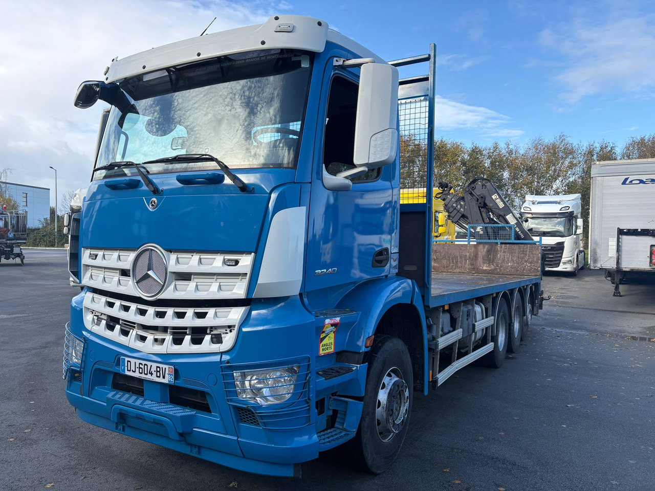 Mercedes Arocs 3240 - Bortu kravas automašīna/ Platforma: foto 1 Mercedes Arocs 3240 - Bortu kravas automašīna/ Platforma: foto 1