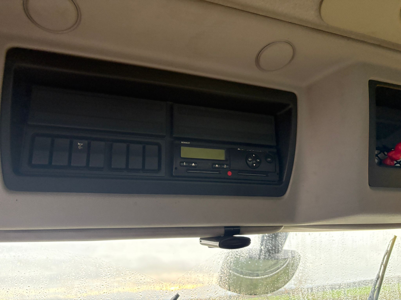 Bortu kravas automašīna/ Platforma Renault Premium 370 DXI: foto 12