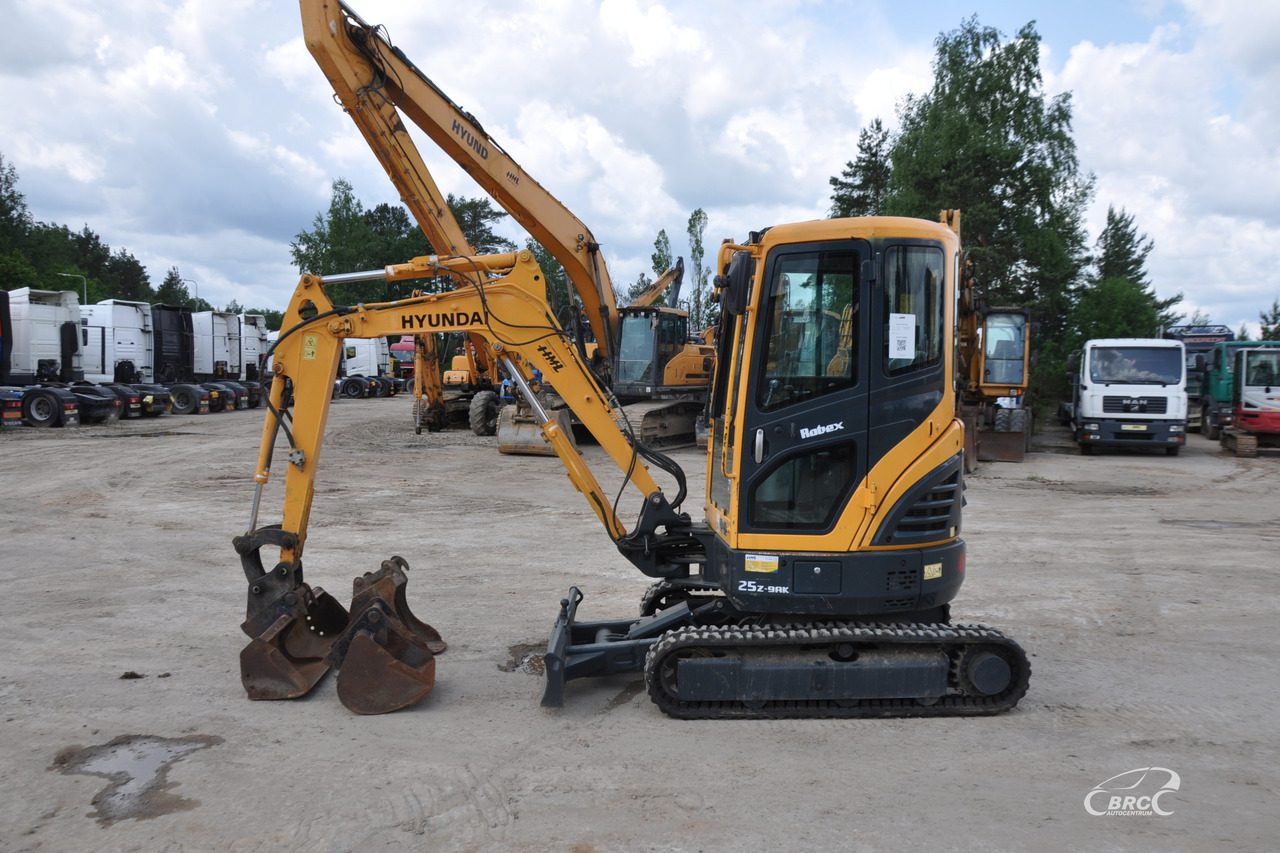 Hyundai R25Z-9AK - Mini-ekskavators: foto 3 Hyundai R25Z-9AK - Mini-ekskavators: foto 3