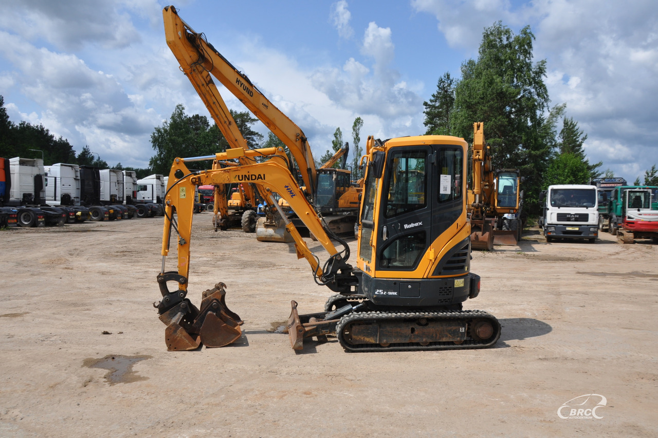 Hyundai R25Z-9AK - Mini-ekskavators: foto 3 Hyundai R25Z-9AK - Mini-ekskavators: foto 3