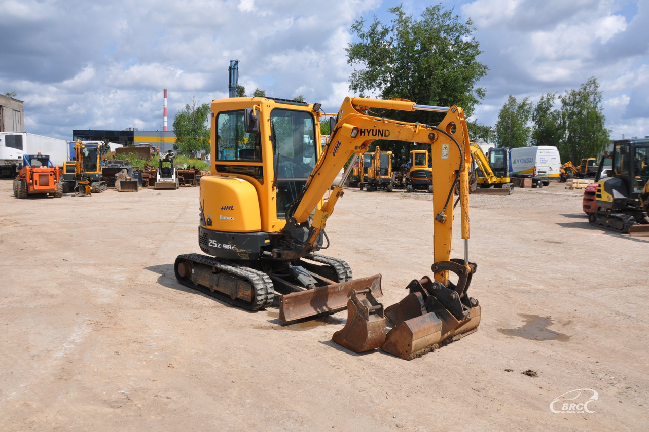 Hyundai R25Z-9AK - Mini-ekskavators: foto 2 Hyundai R25Z-9AK - Mini-ekskavators: foto 2
