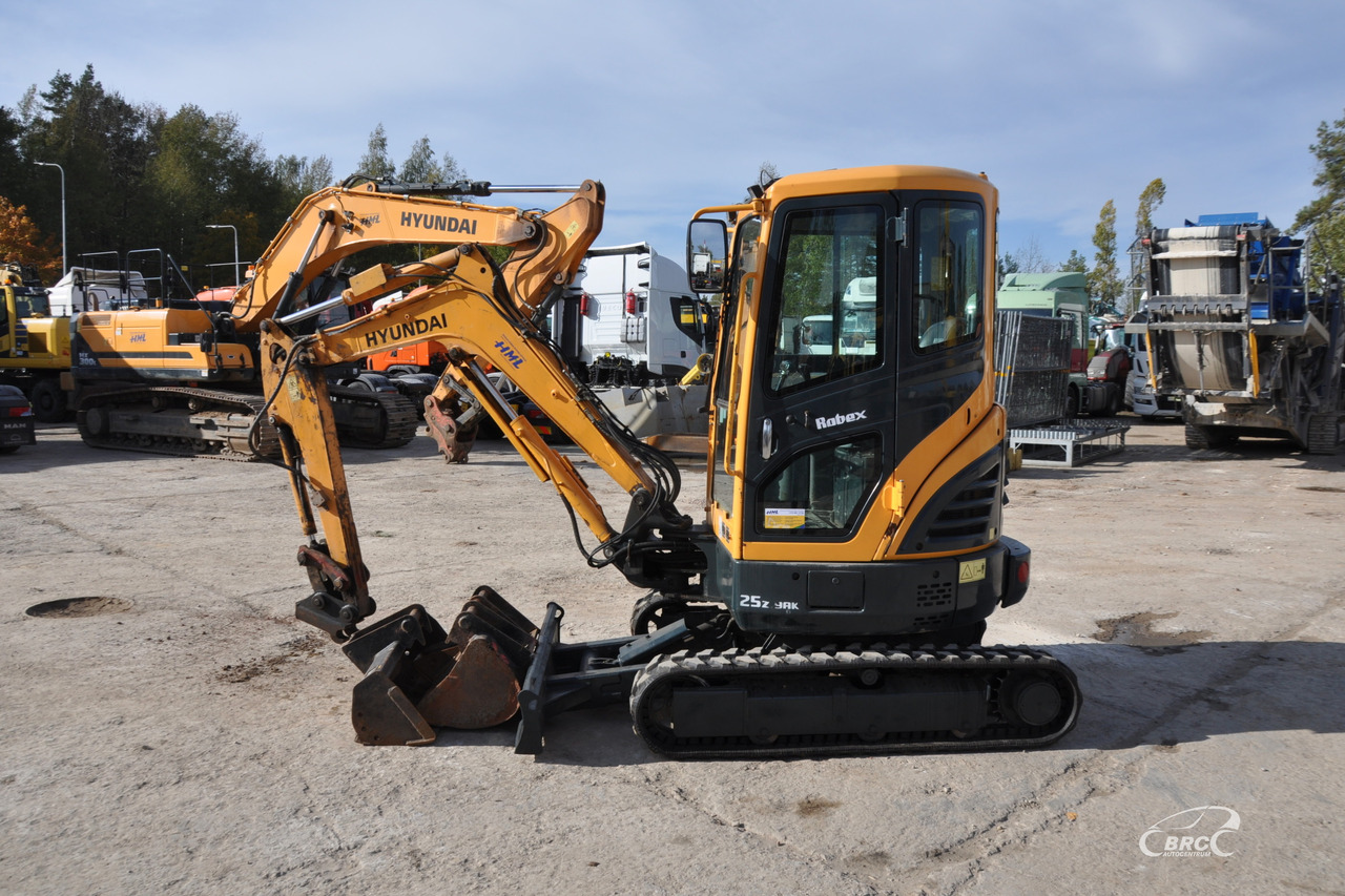 Hyundai R25Z-9AK - Mini-ekskavators: foto 5 Hyundai R25Z-9AK - Mini-ekskavators: foto 5